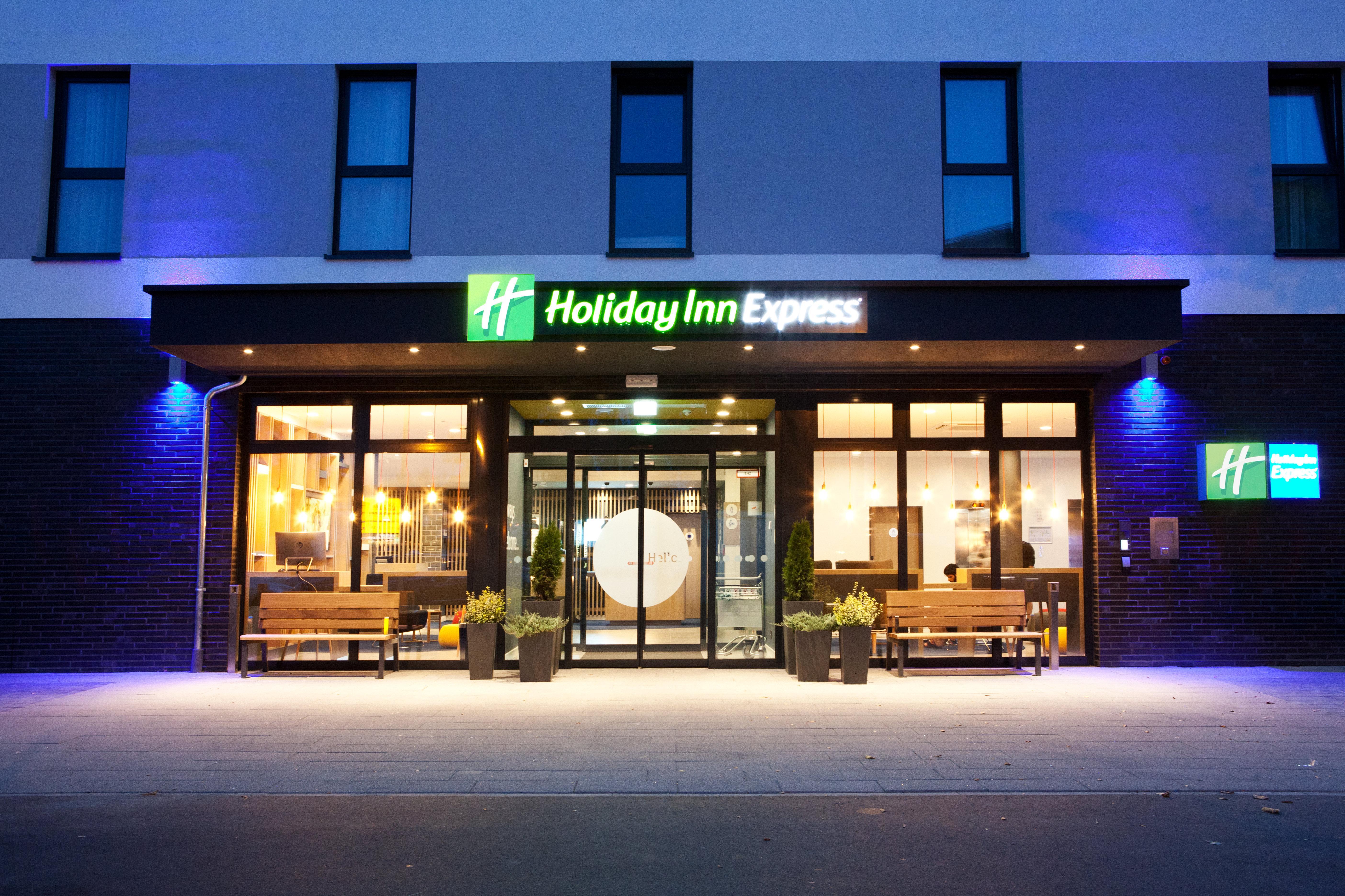 Holiday Inn Express Frankfurt Airport - Raunheim, An Ihg Hotel Exteriér fotografie